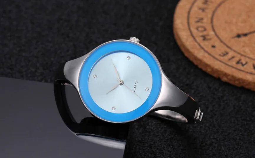 Fashionable Women's Quartz Stainless Steel Bracelet Watch