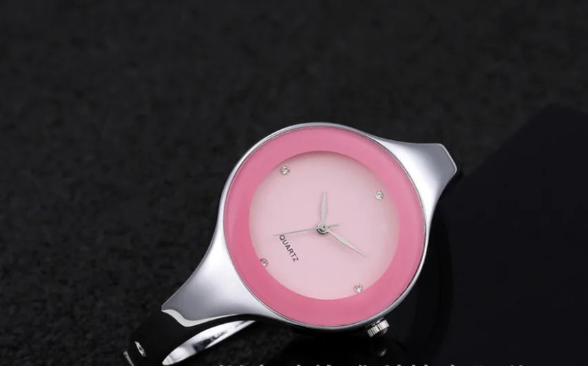 Fashionable Women's Quartz Stainless Steel Bracelet Watch